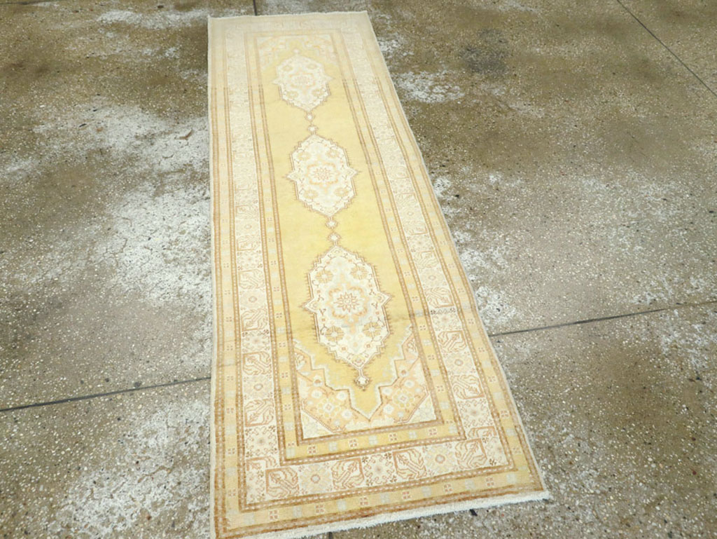 Vintage Turkish Sivas Runner, No.12434 - Staging