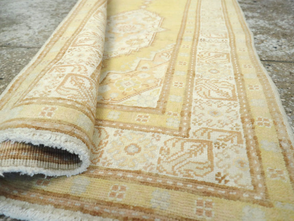 Vintage Turkish Sivas Runner, No.12434 - Staging