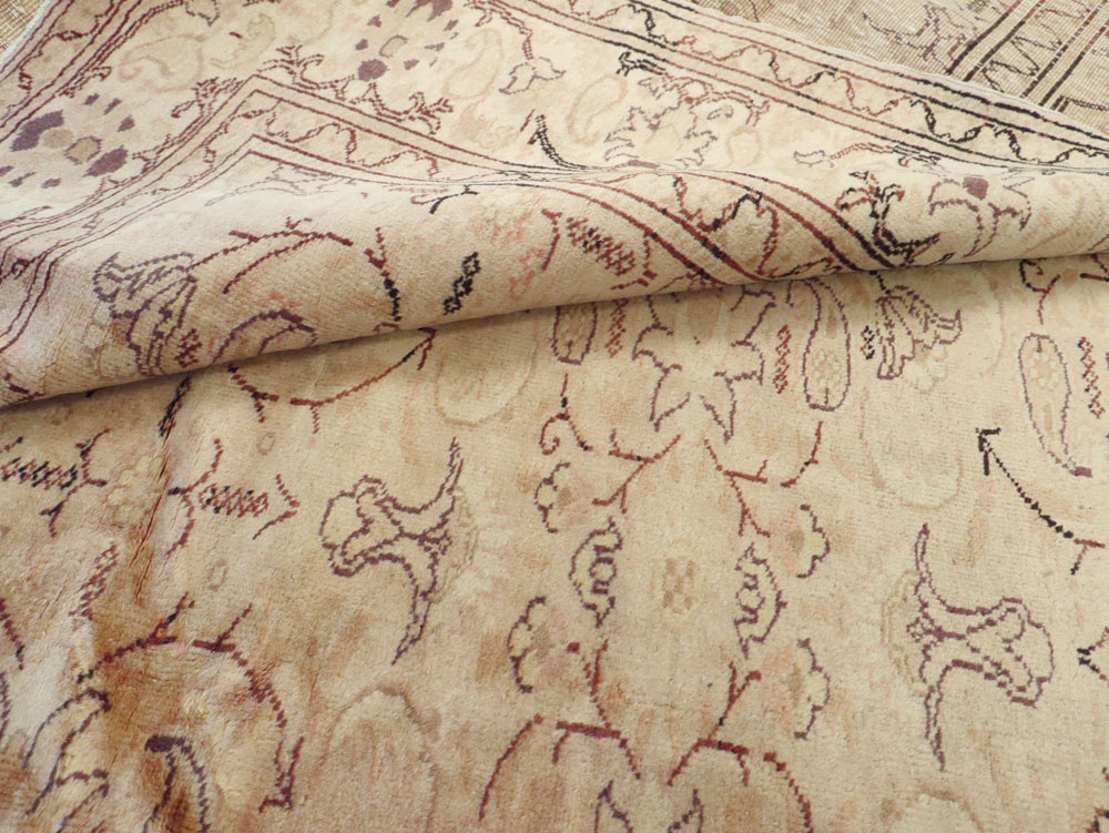 Vintage Turkish Sivas Carpet, No.12459 - Staging