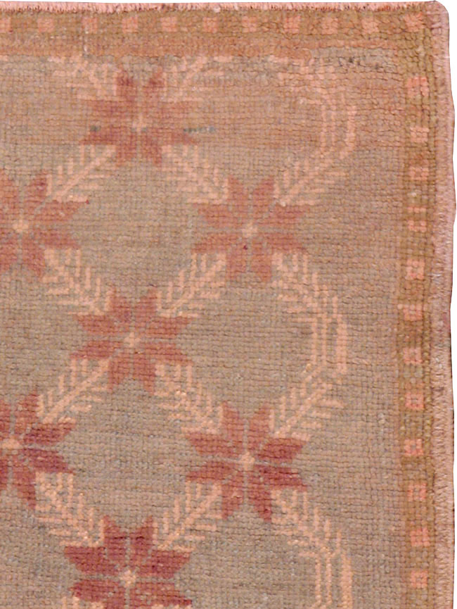 Vintage Turkish Anatolian Rug, No.12495 - Staging
