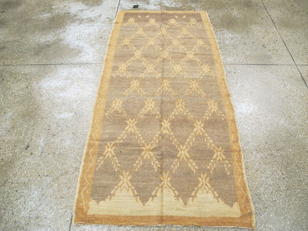 Vintage Turkish Anatolian Rug, No.12501 - Staging