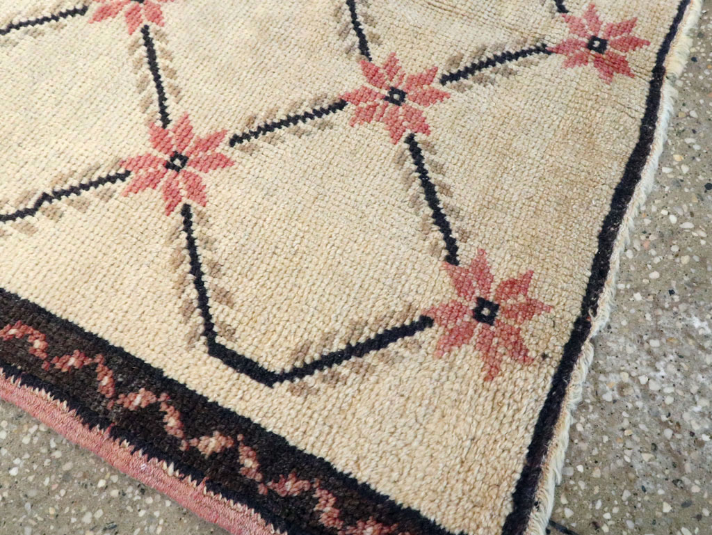 Vintage Turkish Anatolian Rug, No.12504 - Staging