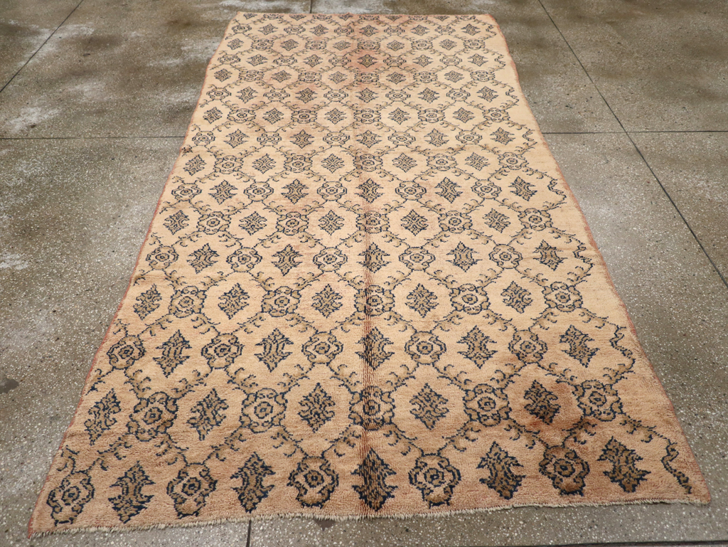 Vintage Turkish Anatolian Rug, No.12524 - Staging