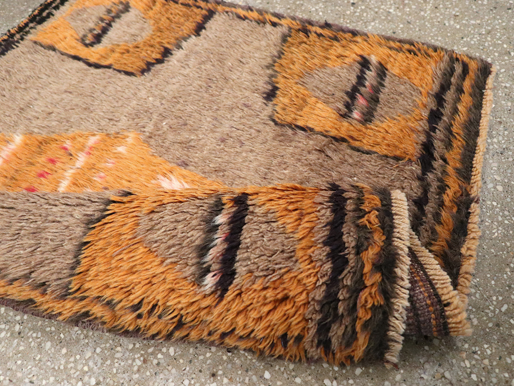 Vintage Turkish Konya Rug, No.12547 - Staging