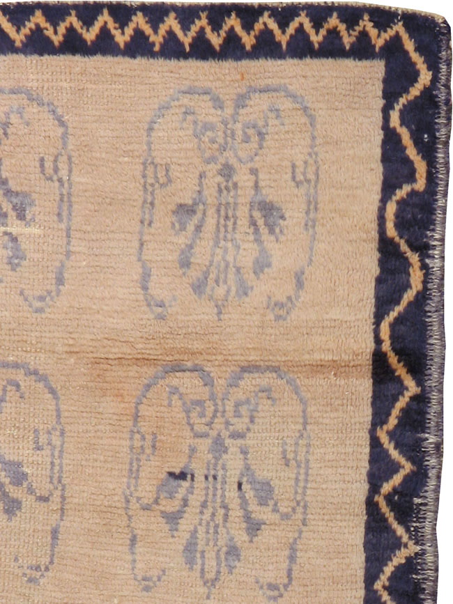 Vintage Turkish Konya Rug, No.12562 - Staging