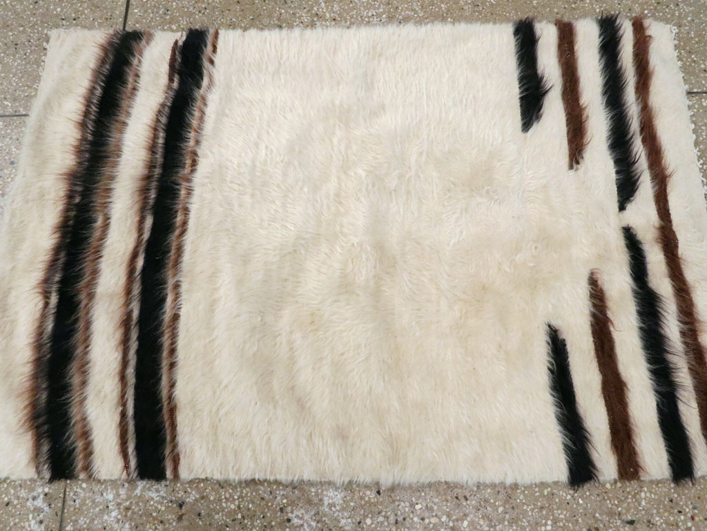 Vintage Turkish Mohair Rug, No.12573 - Staging