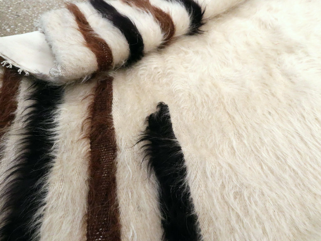 Vintage Turkish Mohair Rug, No.12573 - Staging