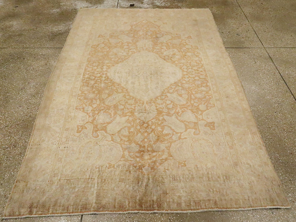 Vintage Turkish Sivas Rug, No.12663 - Staging