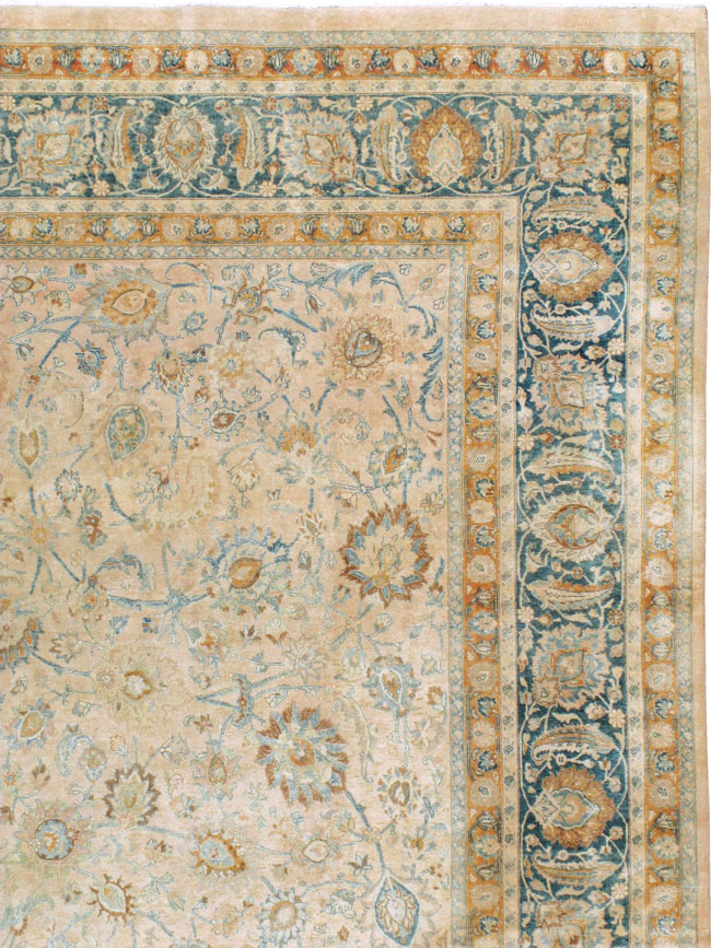 Antique Persian Mashad Rug, No.12731 - Staging