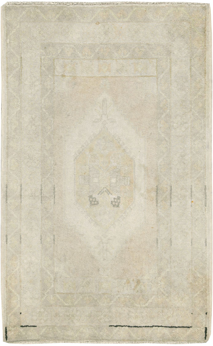 Vintage Turkish Sivas Rug, No.12736 - Staging