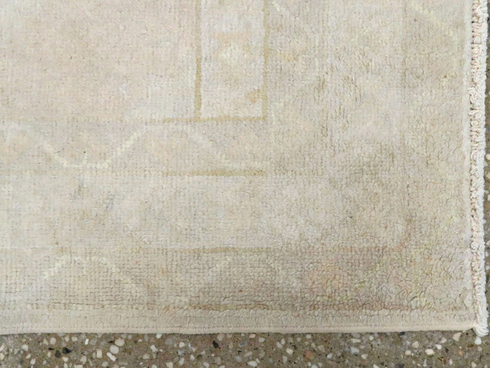 Vintage Turkish Sivas Rug, No.12736 - Staging