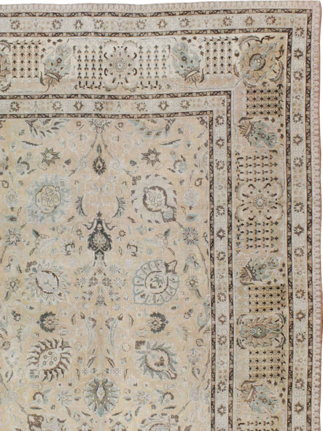 Antique Persian Tabriz Rug, No.12777 - Staging