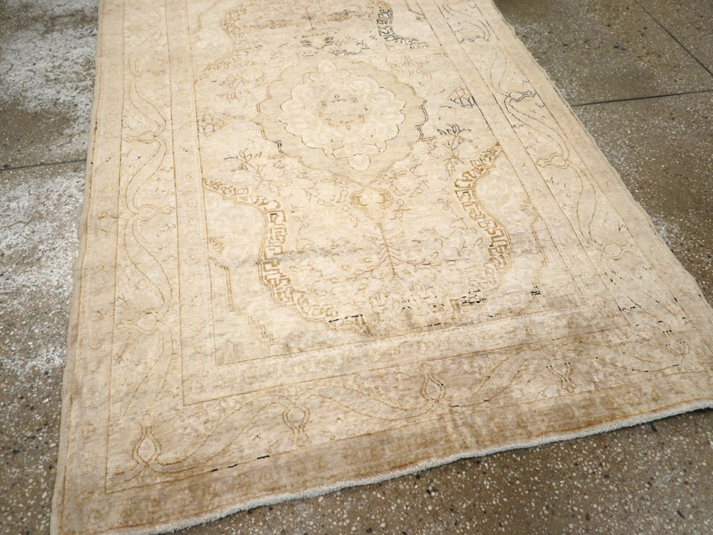 Vintage Turkish Sivas Rug, No.12814 - Staging