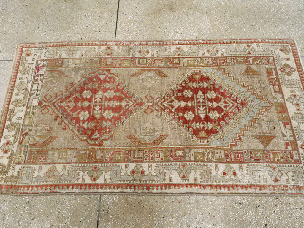 Vintage Persian Serab Throw Rug, No.12944 - Staging