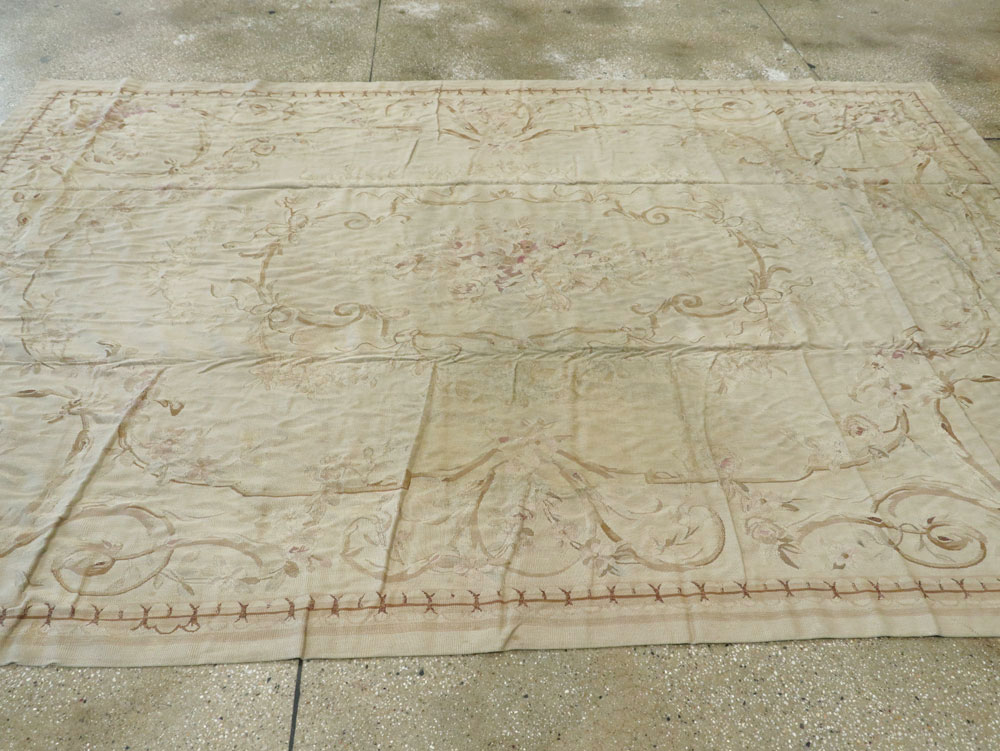 Antique French Aubusson Rug, No.13096 - Staging