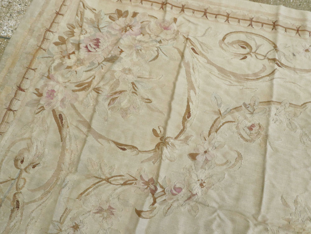 Antique French Aubusson Rug, No.13096 - Staging