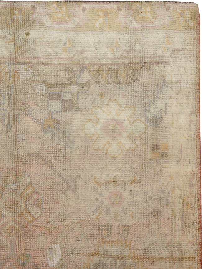 Antique Turkish Oushak Rug, No.13164 - Staging