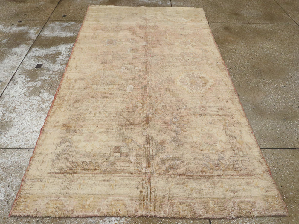 Antique Turkish Oushak Rug, No.13164 - Staging