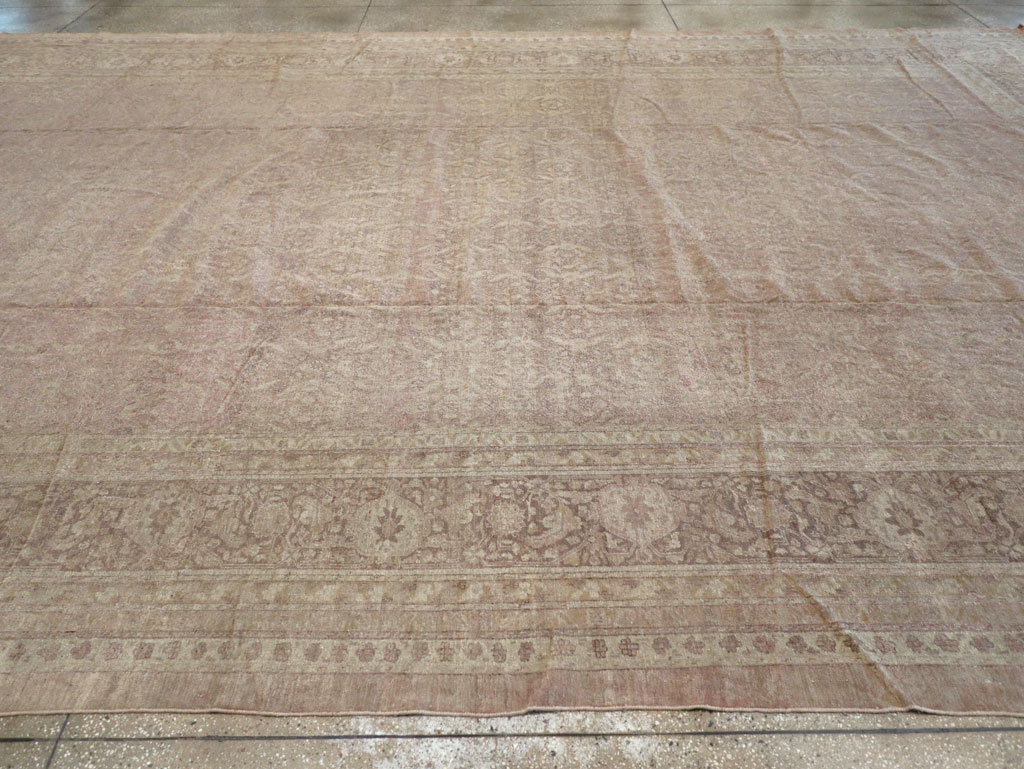 Vintage Indian Lahore Carpet, No.13213 - Staging