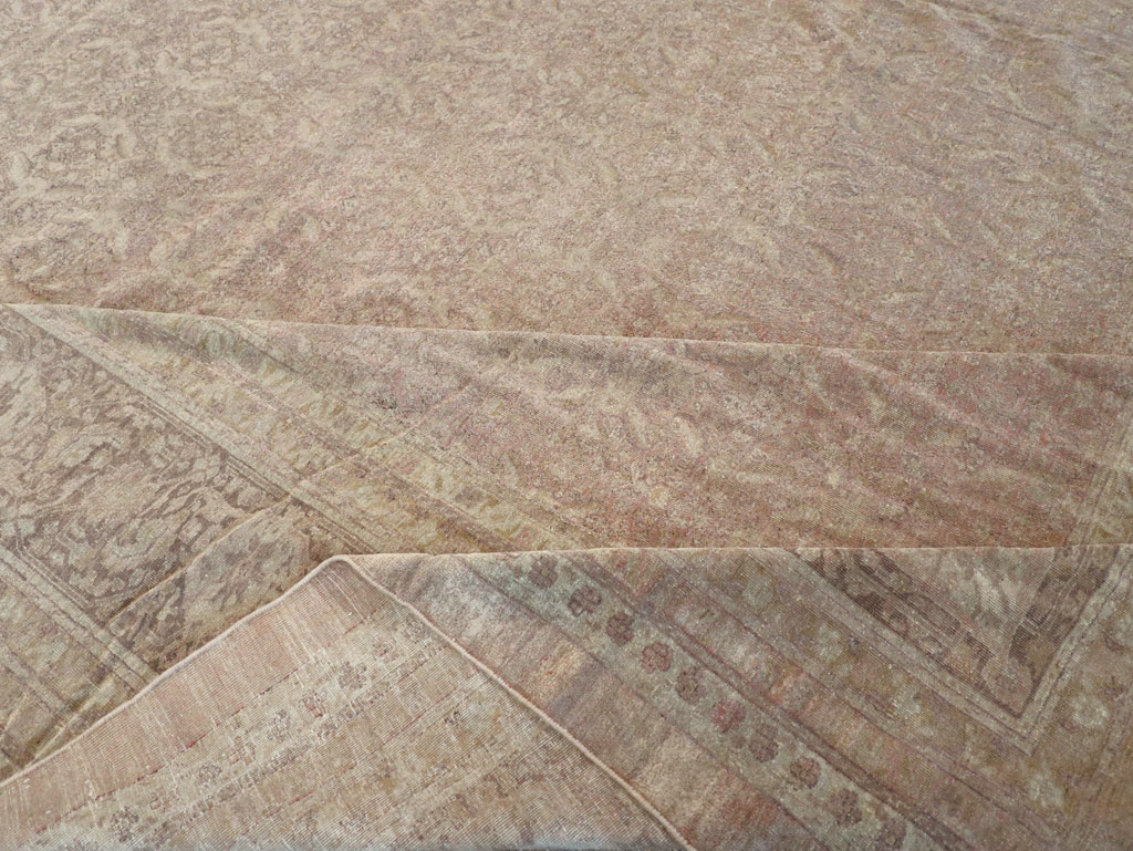 Vintage Indian Lahore Carpet, No.13213 - Staging