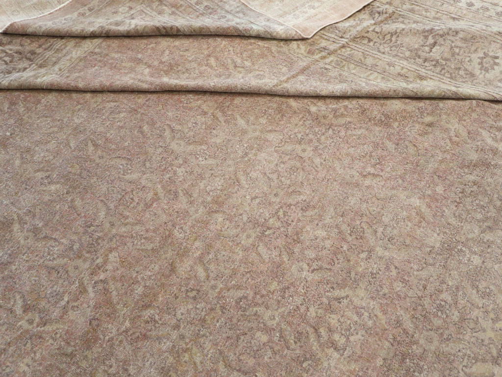 Vintage Indian Lahore Carpet, No.13213 - Staging