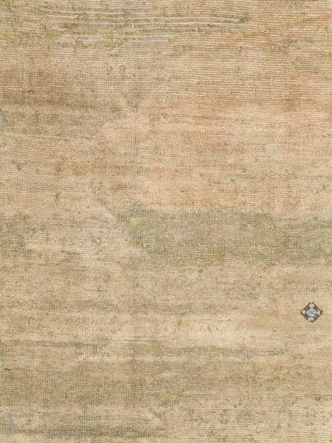 Antique Persian Mahal Rug, No.13272 - Staging