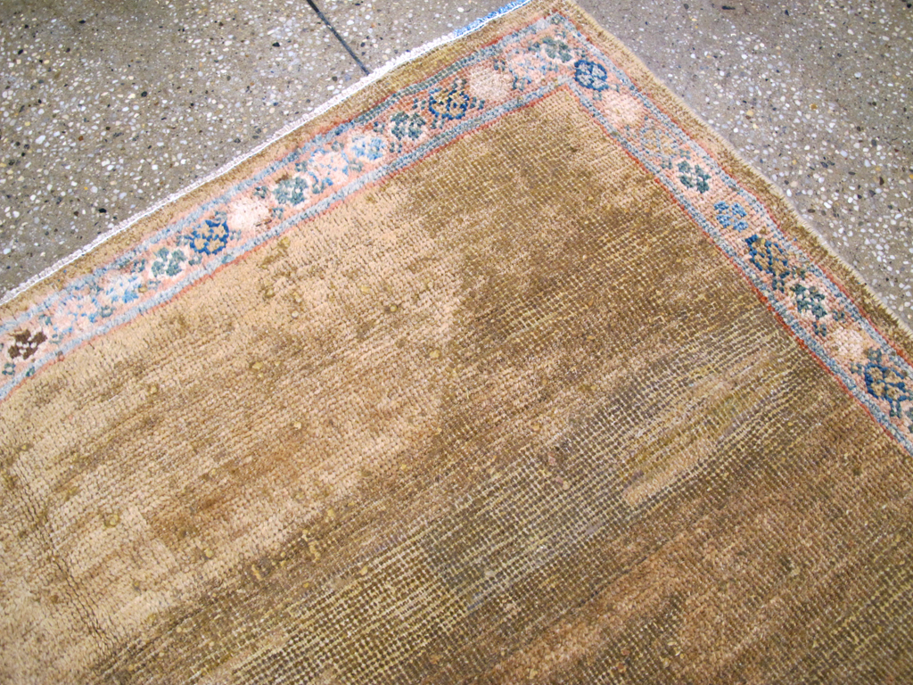 Antique Persian Mahal Rug, No.13272 - Staging