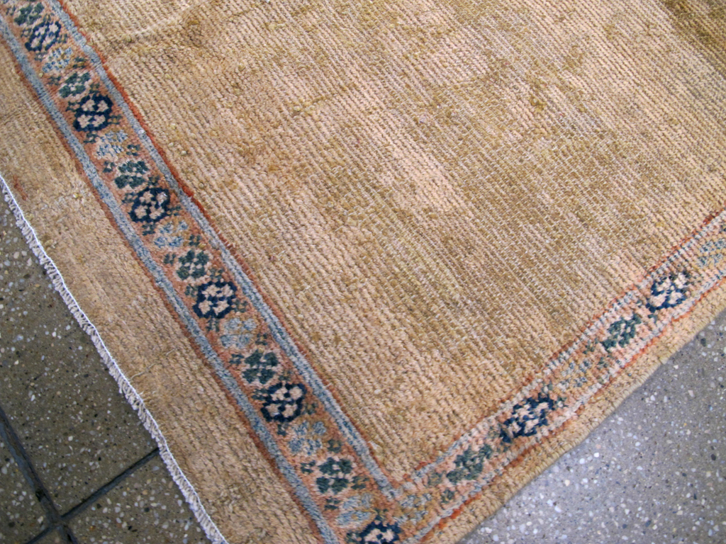 Antique Persian Mahal Rug, No.13272 - Staging