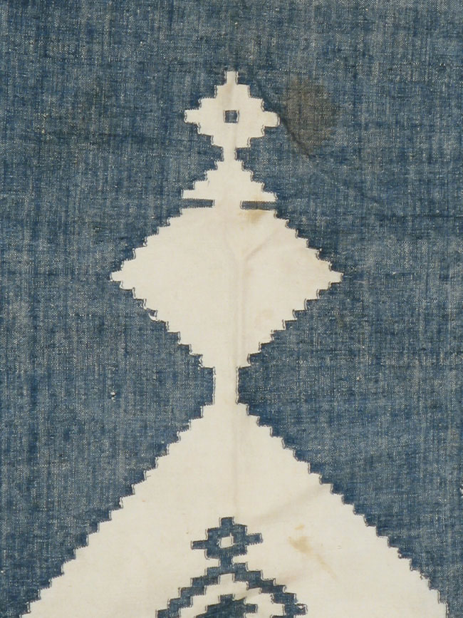Antique Indian Textile, No.13277 - Staging