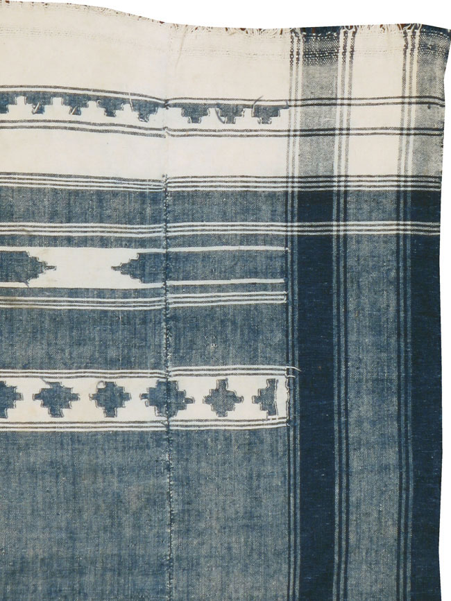 Antique Indian Textile, No.13277 - Staging