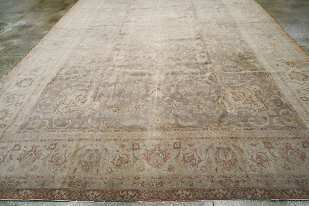 Vintage Persian Tabriz Carpet, No.13819 - Staging