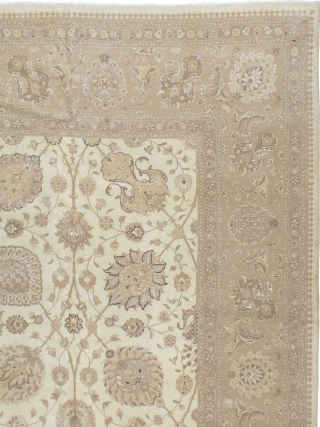 Vintage Persian Tabriz Carpet, No.13844 - Staging