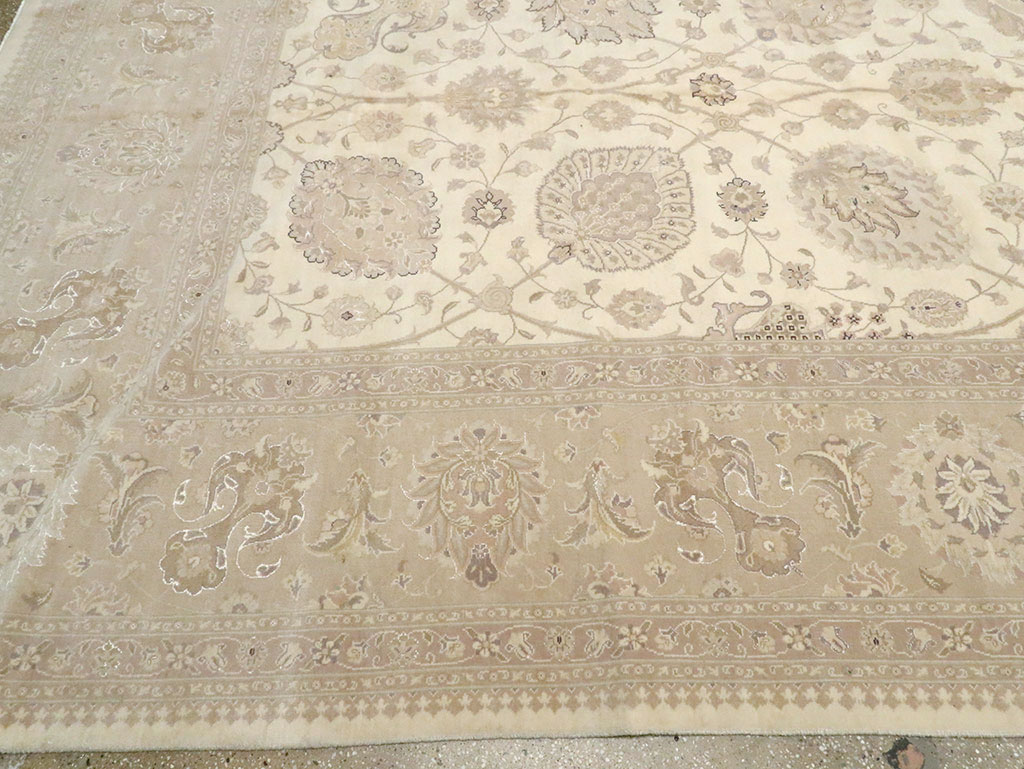 Vintage Persian Tabriz Carpet, No.13844 - Staging
