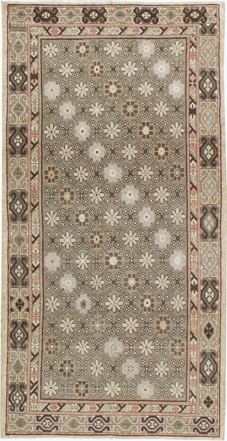 Vintage East Turkestan Khotan Rug, No.13885 - Staging