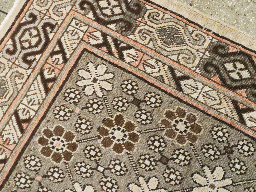 Vintage East Turkestan Khotan Rug, No.13885 - Staging