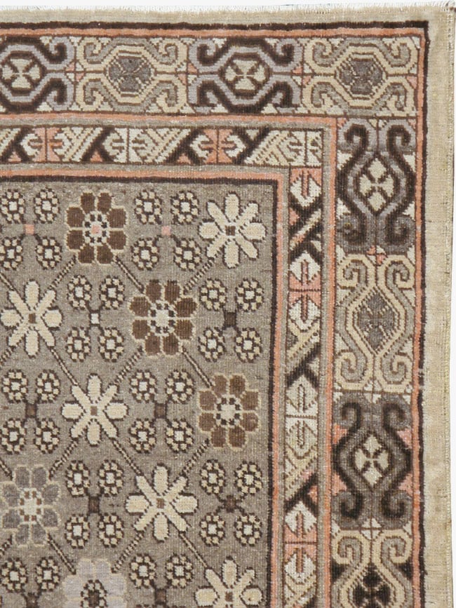 Vintage East Turkestan Khotan Rug, No.13885 - Staging