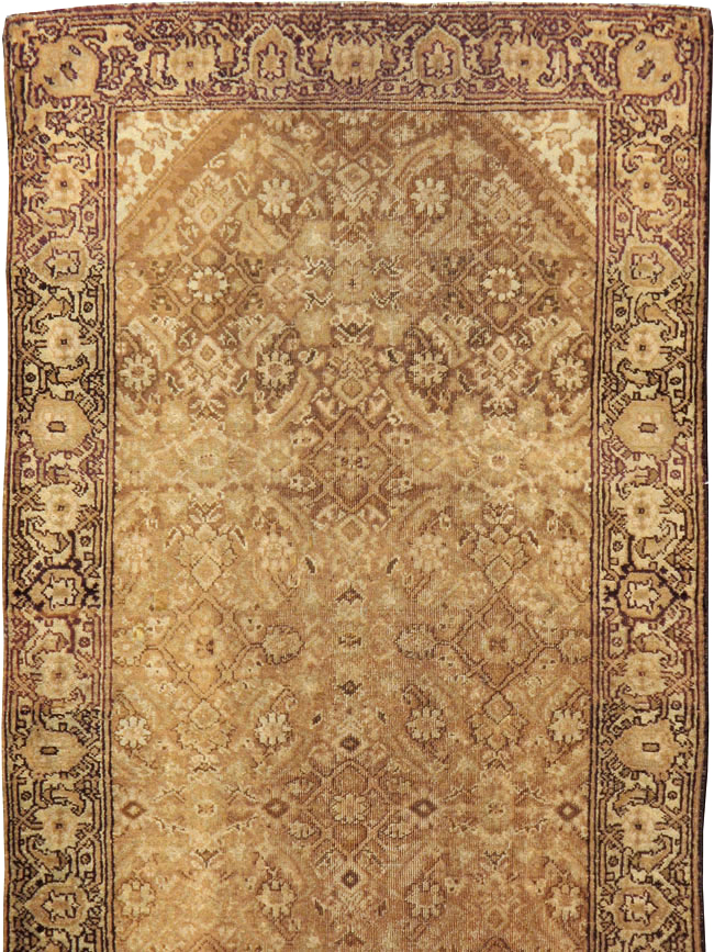 Vintage Indian Amritsar Runner, No.13974 - Staging