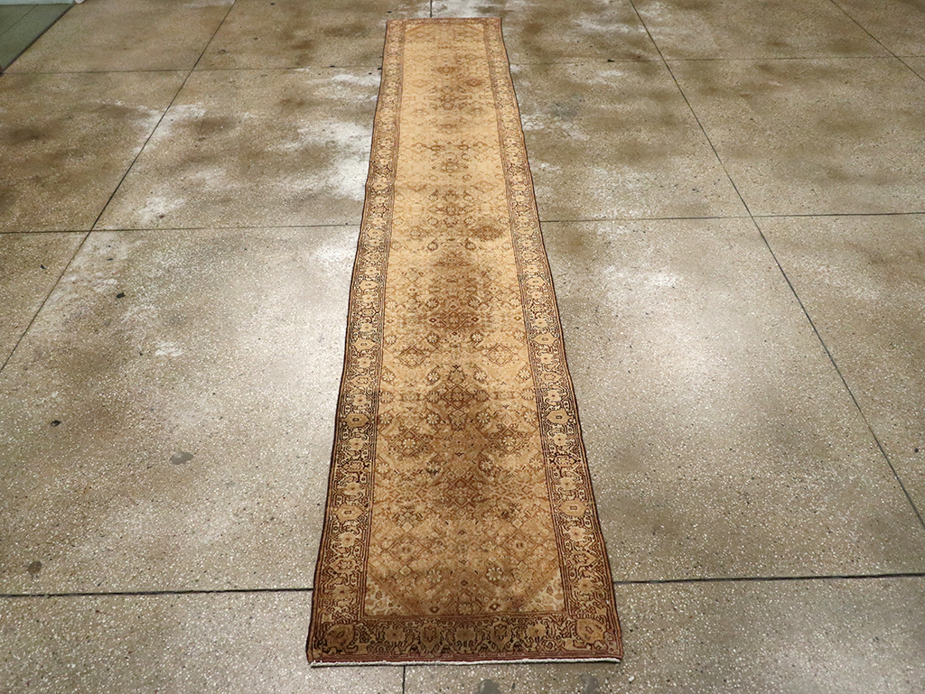 Vintage Indian Amritsar Runner, No.13974 - Staging