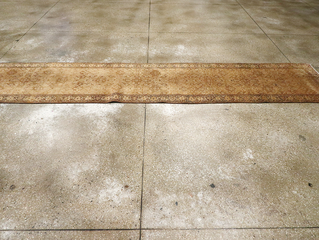 Vintage Indian Amritsar Runner, No.13974 - Staging