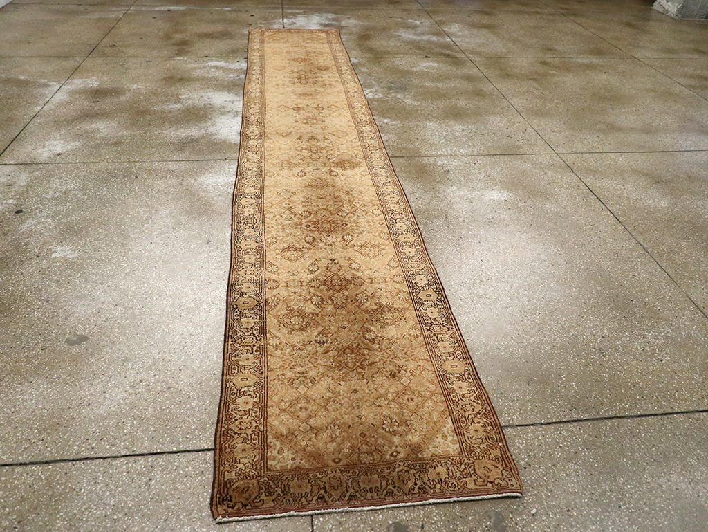 Vintage Indian Amritsar Runner, No.13974 - Staging