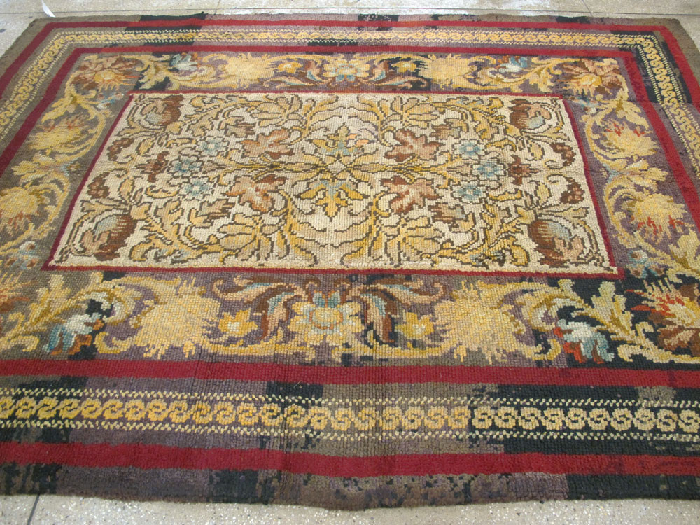 Vintage Irish Donegal Accent Carpet, No.13979 - Staging
