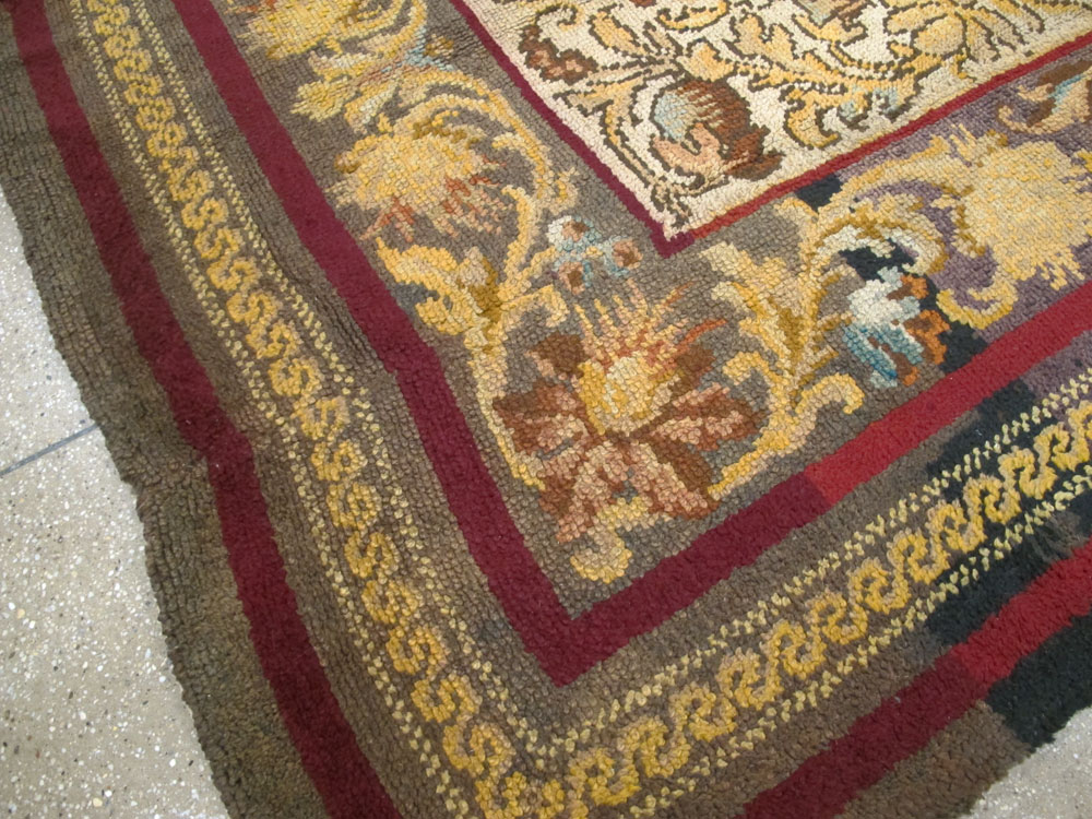 Vintage Irish Donegal Accent Carpet, No.13979 - Staging