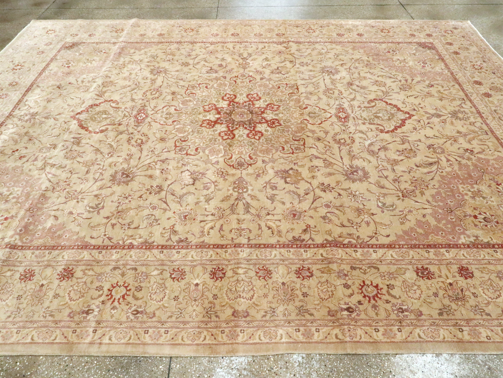 Vintage Persian Tabriz Carpet, No.13991 - Staging