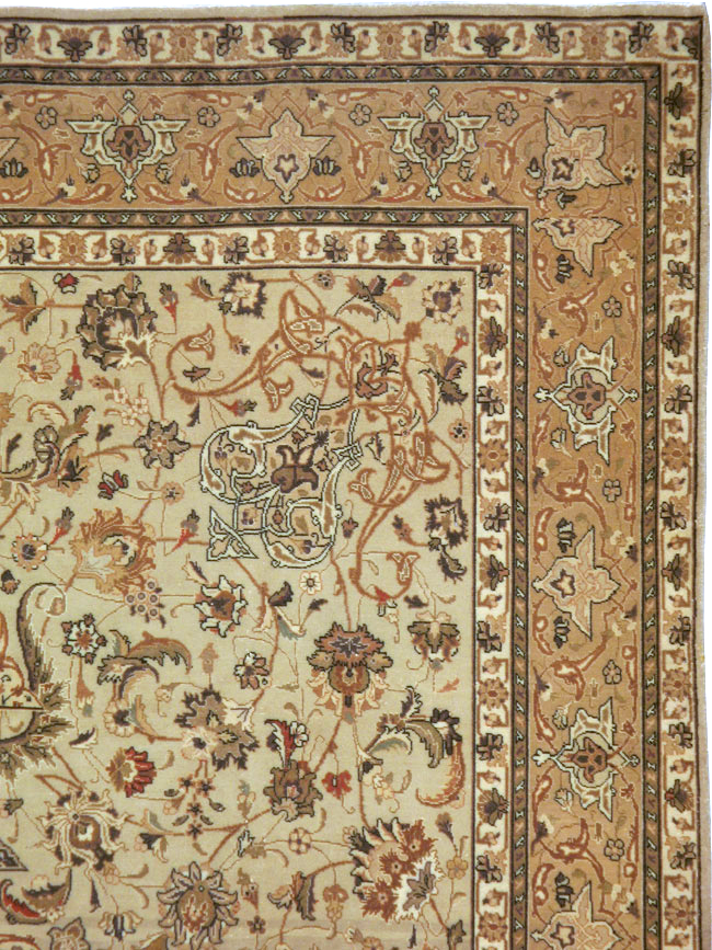 Vintage Persian Tabriz Carpet, No.13995 - Staging