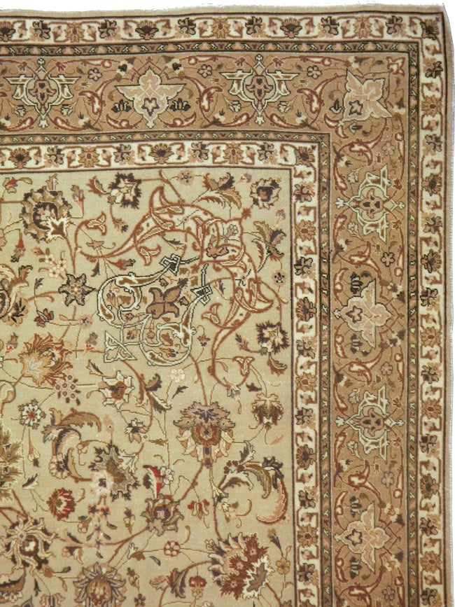 Vintage Persian Tabriz Carpet, No.13995 - Staging