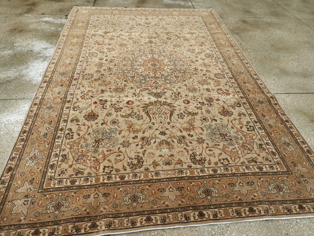Vintage Persian Tabriz Carpet, No.13995 - Staging