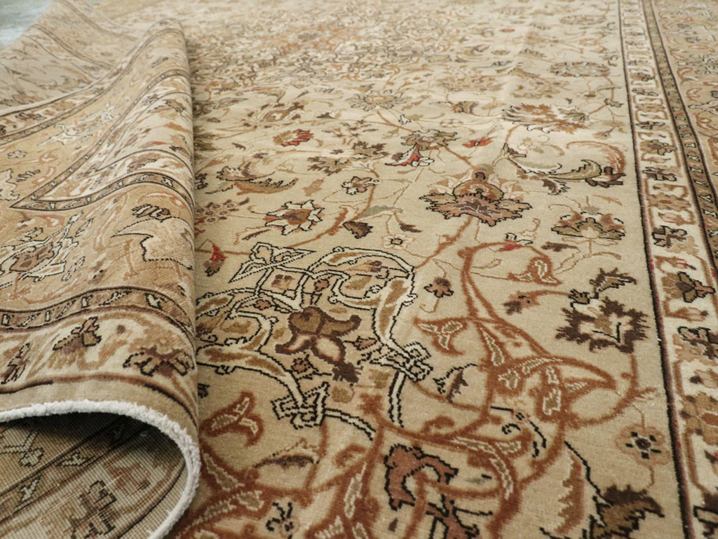 Vintage Persian Tabriz Carpet, No.13995 - Staging