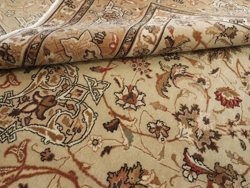 Vintage Persian Tabriz Carpet, No.13995 - Staging