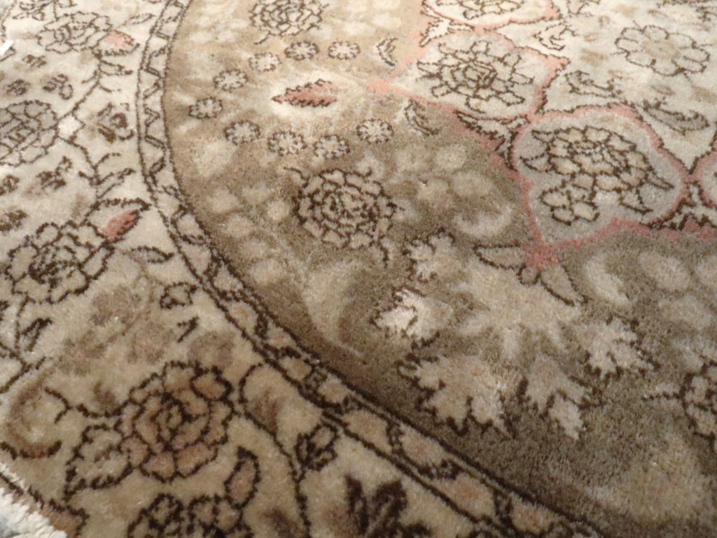 Vintage Persian Tabriz Round Carpet, No.14057 - Staging