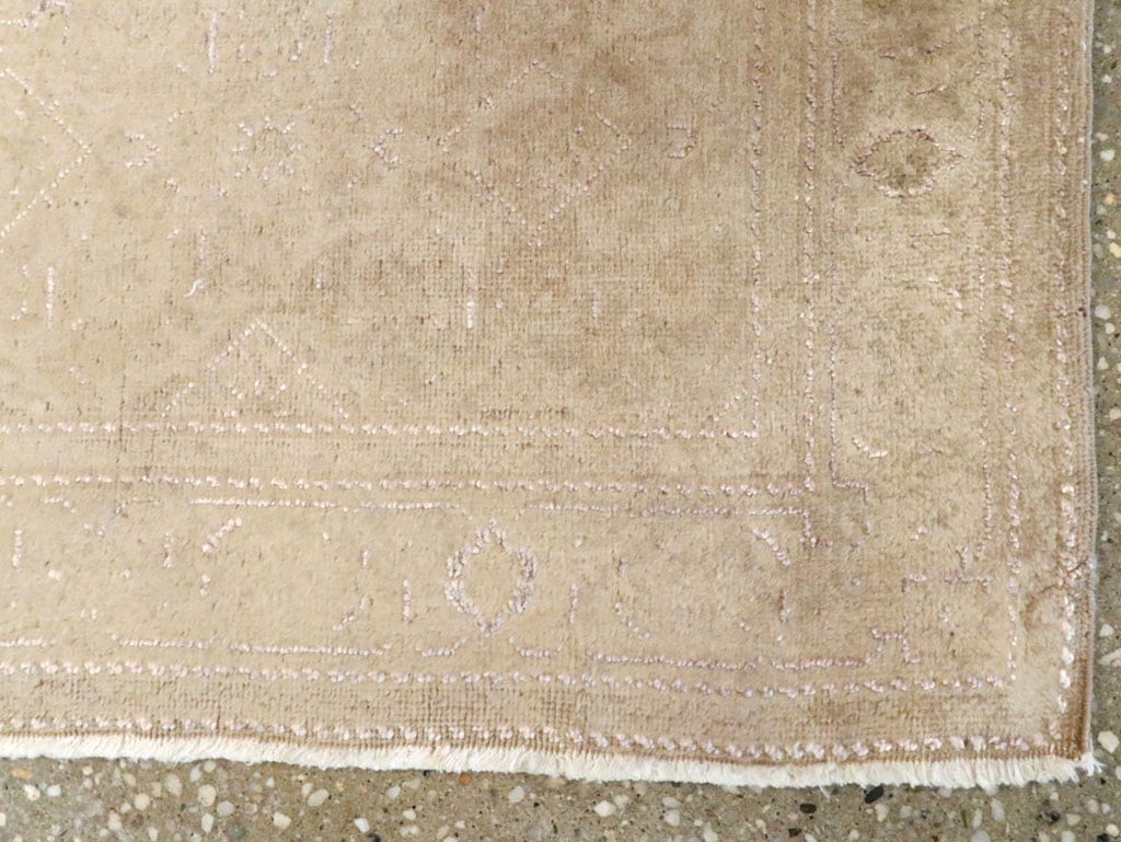 Vintage Persian Tabriz Rug, No.14059 - Staging